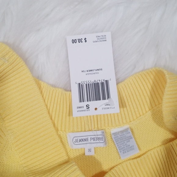Jeanne Pierre knitted yellow V neck Vest.  Size S - Picture 7 of 9